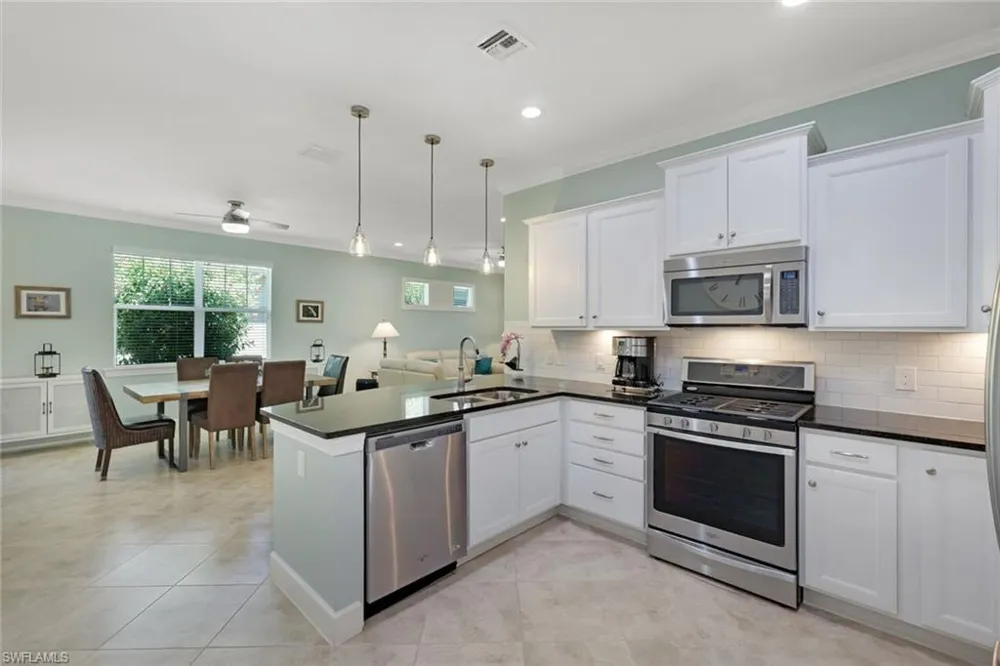 10661 Jackson Square Drive Estero, FL 33928