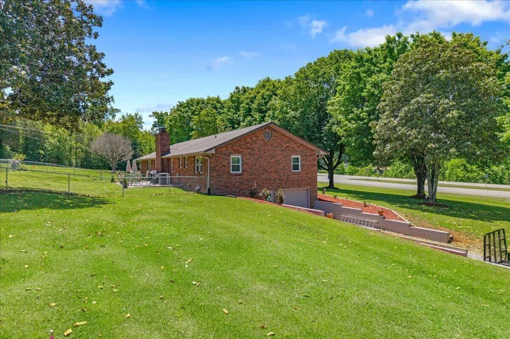 2065 Highway 30 E 2.34ac Athens, TN 37303