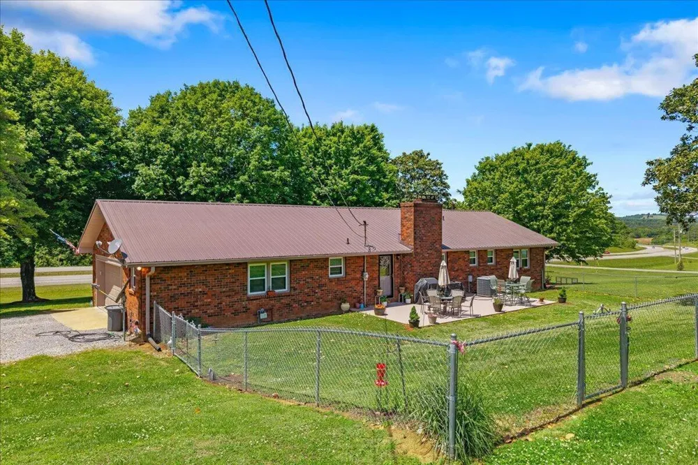 2065 Highway 30 E 2.34ac Athens, TN 37303