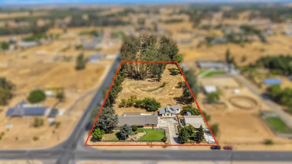 31031 Donald Avenue Madera, CA 93636