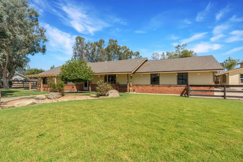 31031 Donald Avenue Madera, CA 93636