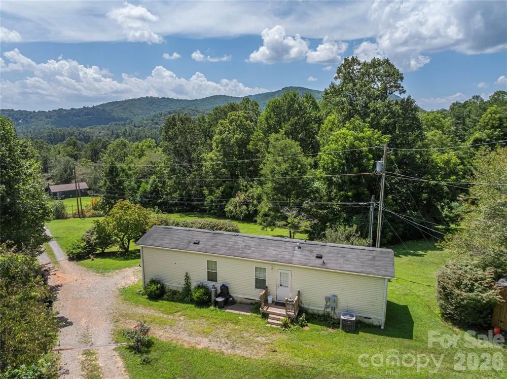 124 Sayles Town Place Fairview, NC 28730