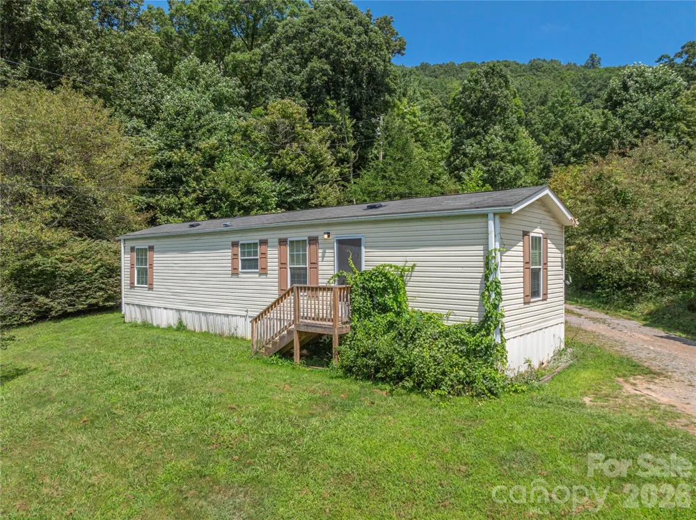 124 Sayles Town Place Fairview, NC 28730