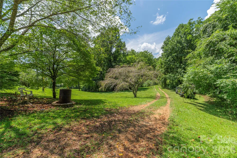 124 Sayles Town Place Fairview, NC 28730