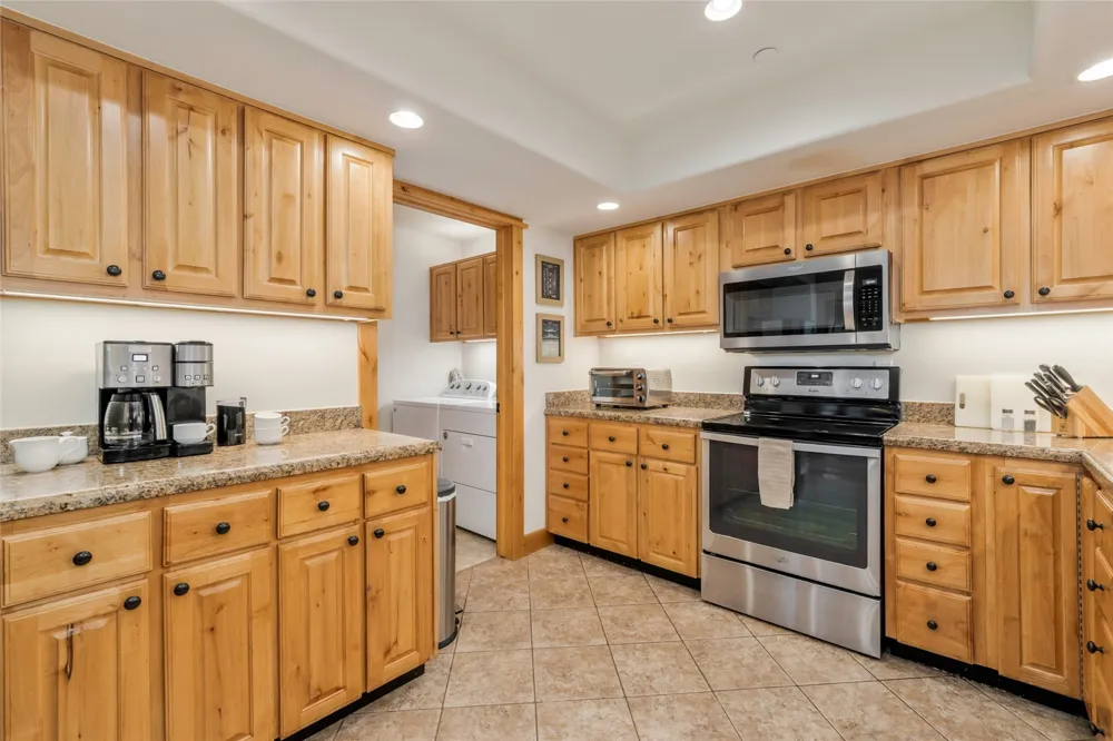 2720 Eagleridge Drive #A204 Steamboat Springs, CO 80487