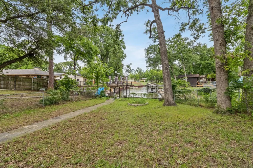 2328 Wildwood Way Tool, TX 75143