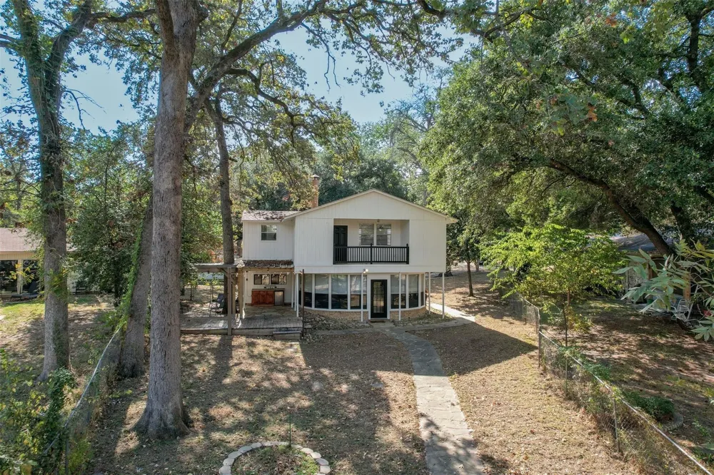 2328 Wildwood Way Tool, TX 75143