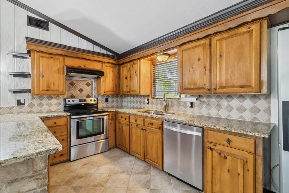 2328 Wildwood Way Tool, TX 75143
