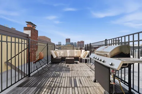 56 3RD ST