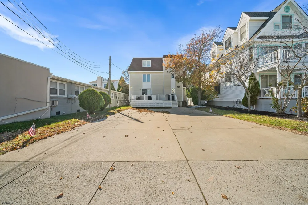 12 N Madison Ave Margate, NJ 08402