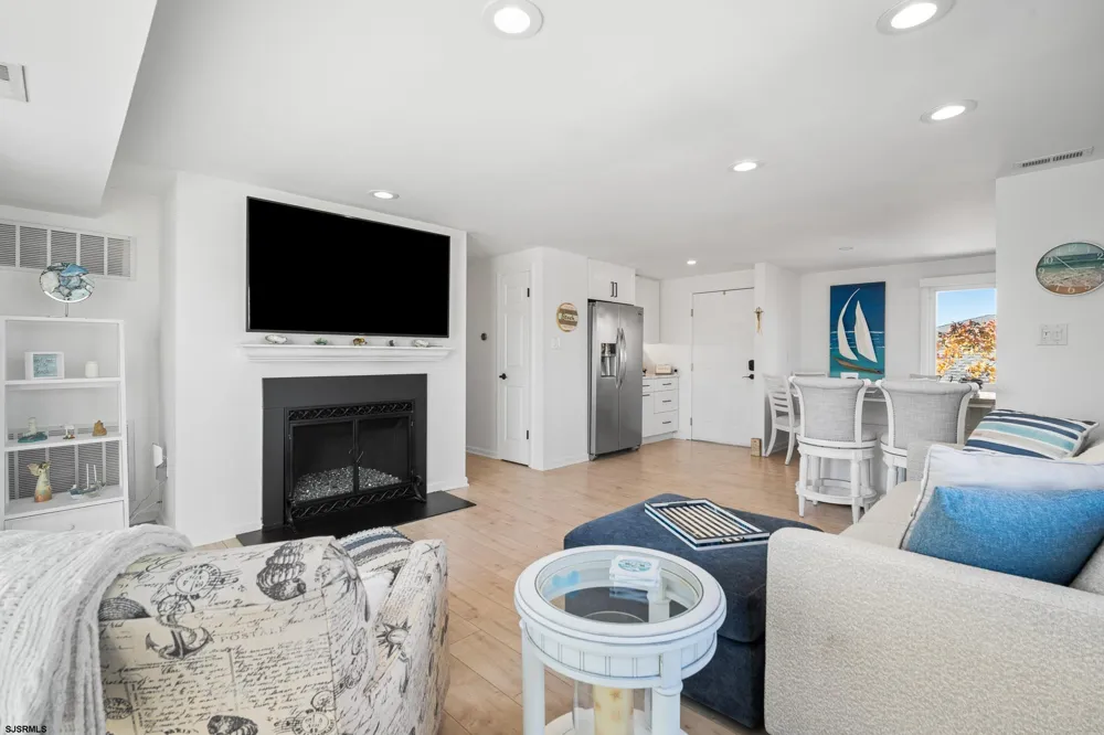 12 N Madison Ave Margate, NJ 08402