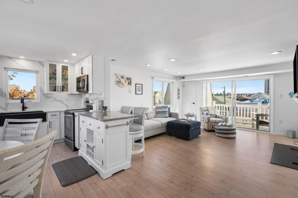 12 N Madison Ave Margate, NJ 08402