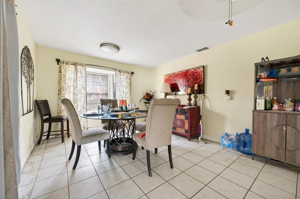 614 Pine Circle Seabrook, TX 77586