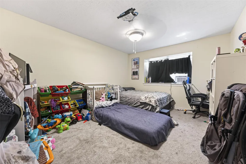 614 Pine Circle Seabrook, TX 77586