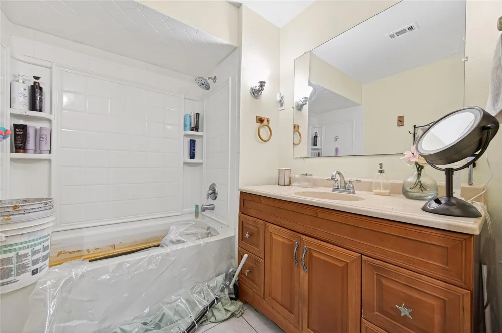 614 Pine Circle Seabrook, TX 77586