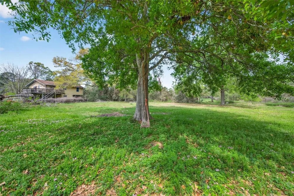 614 Pine Circle Seabrook, TX 77586