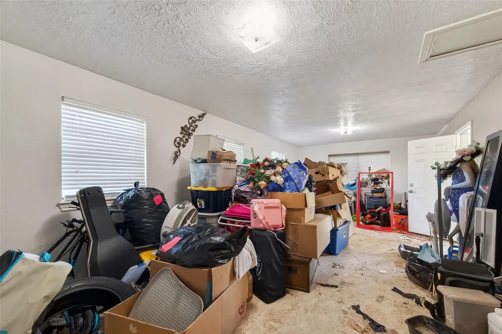 614 Pine Circle Seabrook, TX 77586