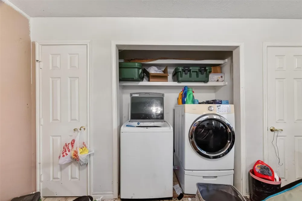614 Pine Circle Seabrook, TX 77586