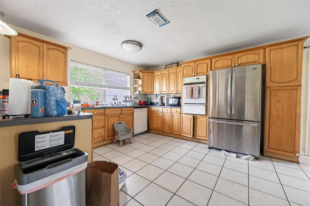 614 Pine Circle Seabrook, TX 77586