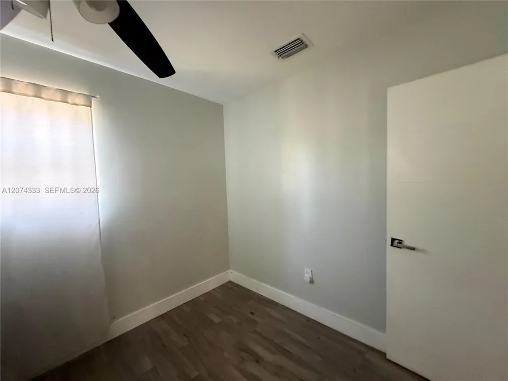 1201 70th Way Hollywood, FL 33024