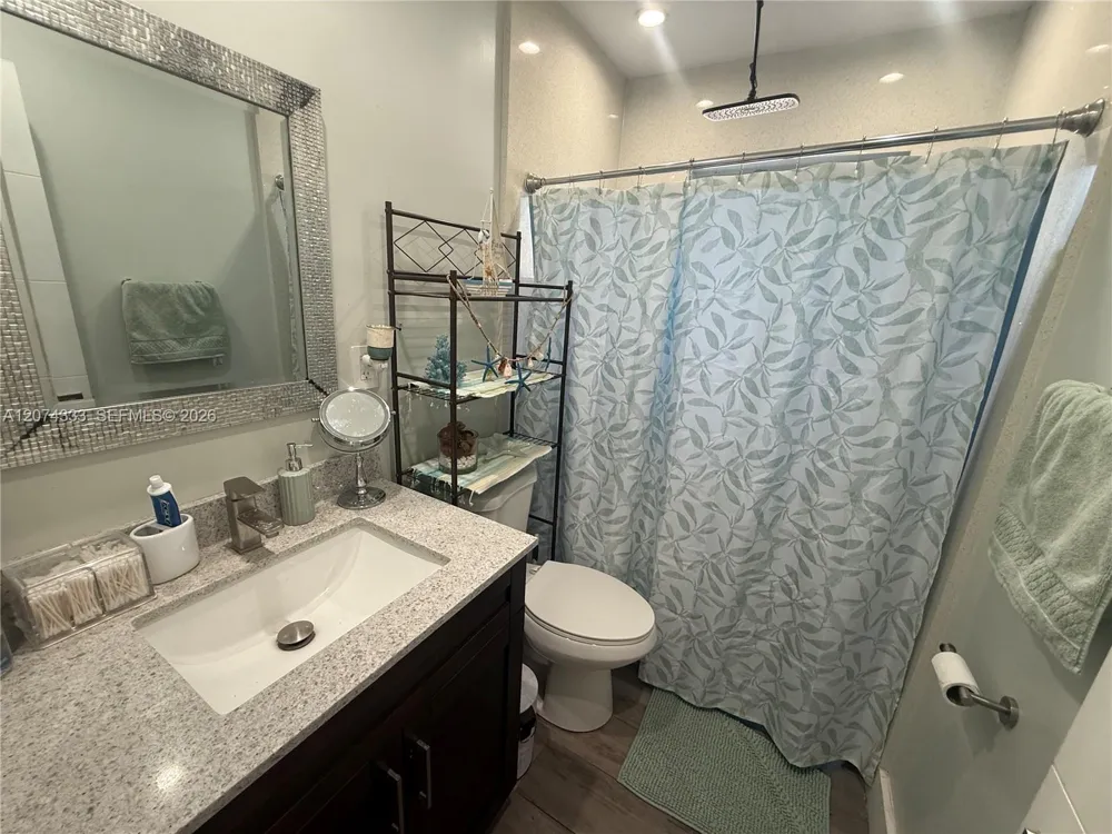 1201 70th Way Hollywood, FL 33024