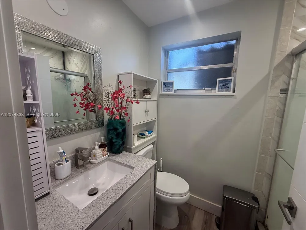 1201 70th Way Hollywood, FL 33024
