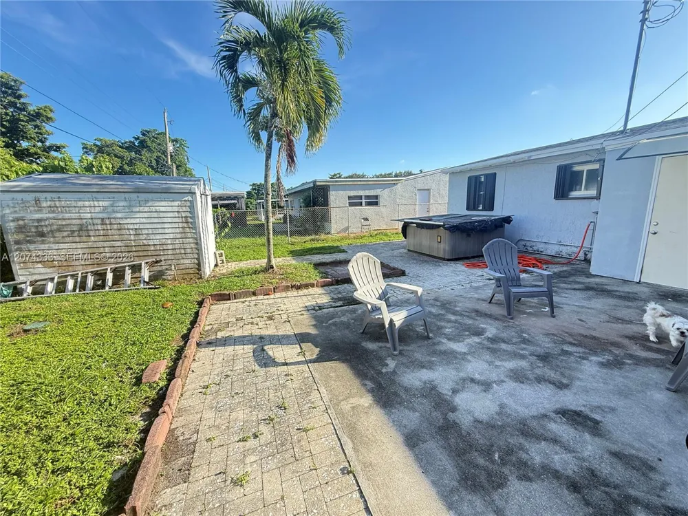 1201 70th Way Hollywood, FL 33024