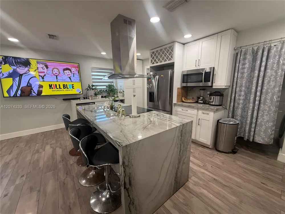 1201 70th Way Hollywood, FL 33024