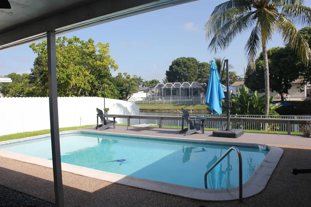 8571 NW 24th Court Sunrise, FL 33322