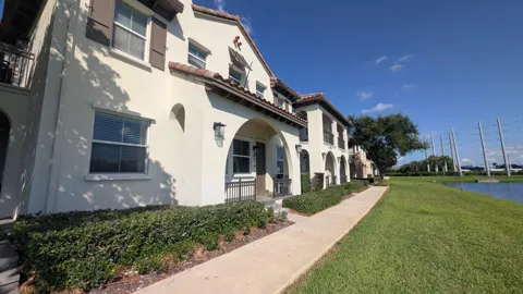 4153 CASCADA CIRCLE