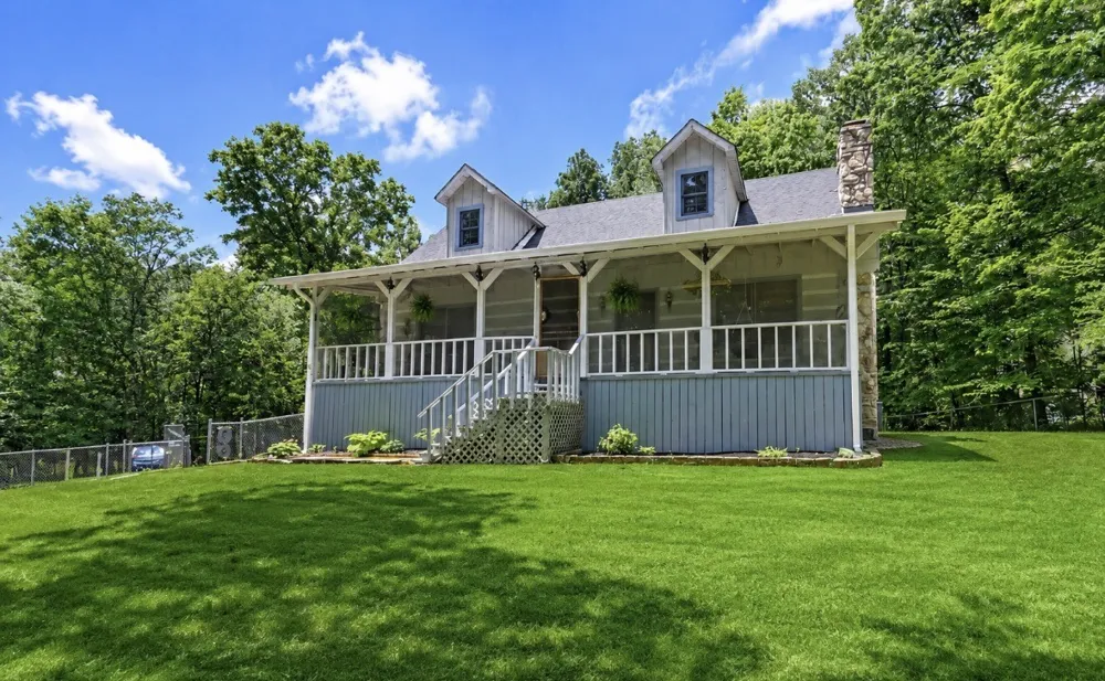 6003 Bluewater Dr Lebanon, TN 37087