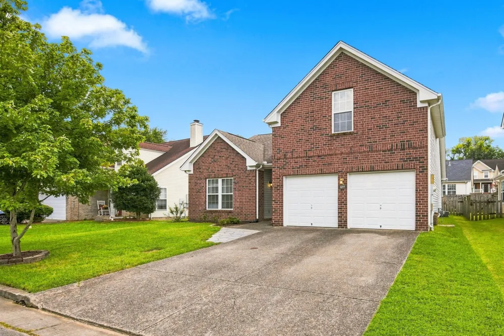 1277 Bending Creek Dr Antioch, TN 37013