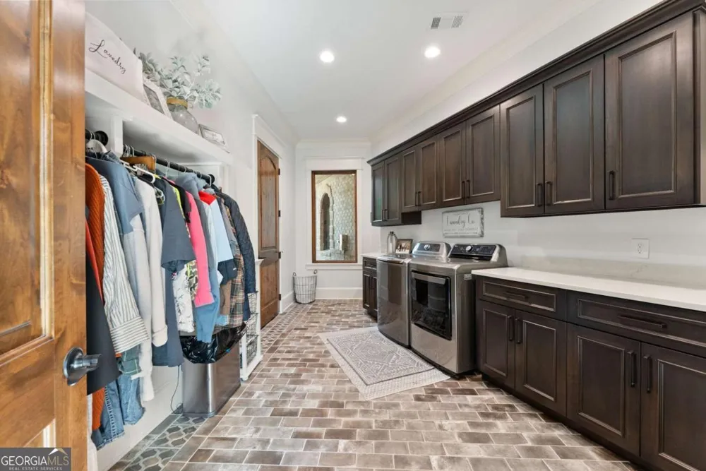 3263 Tanners Mill RD Gainesville, GA 30507