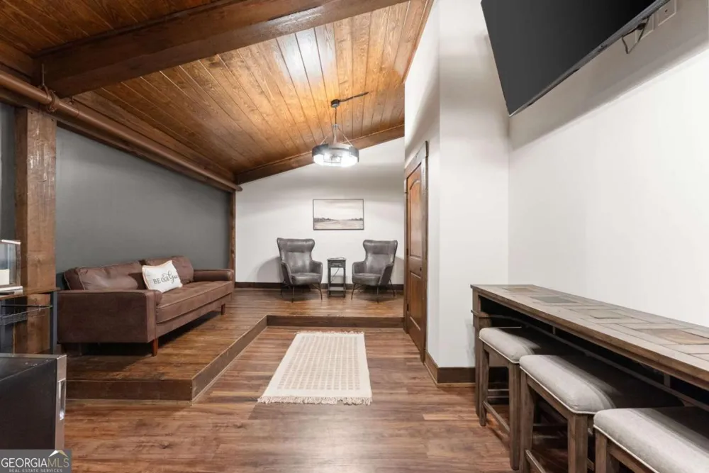 3263 Tanners Mill RD Gainesville, GA 30507
