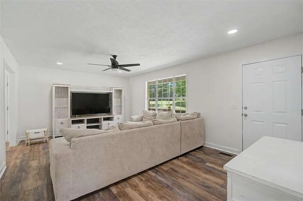 110 Mooyn Road Carrollton, GA 30116