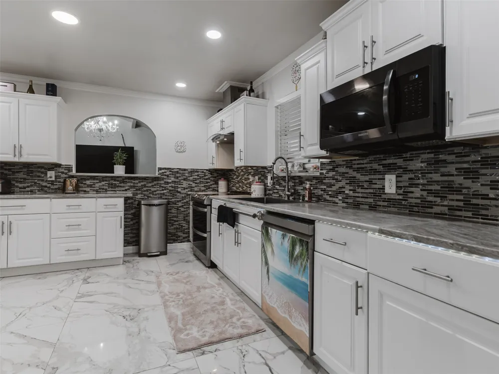 500 Oakwood Drive Euless, TX 76040