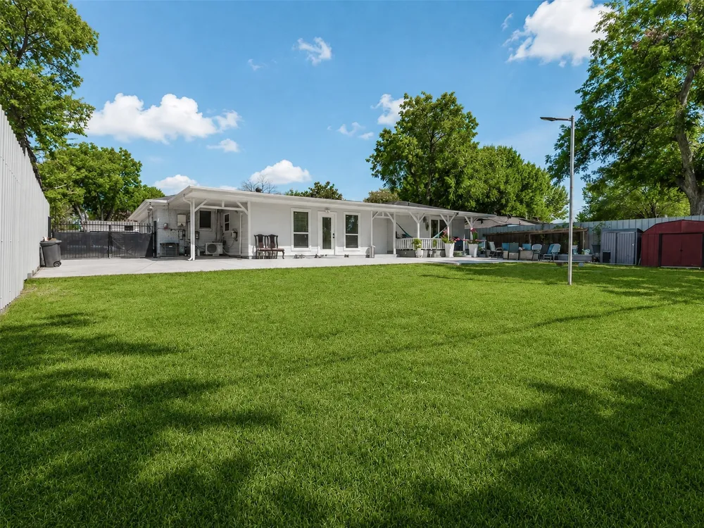 500 Oakwood Drive Euless, TX 76040