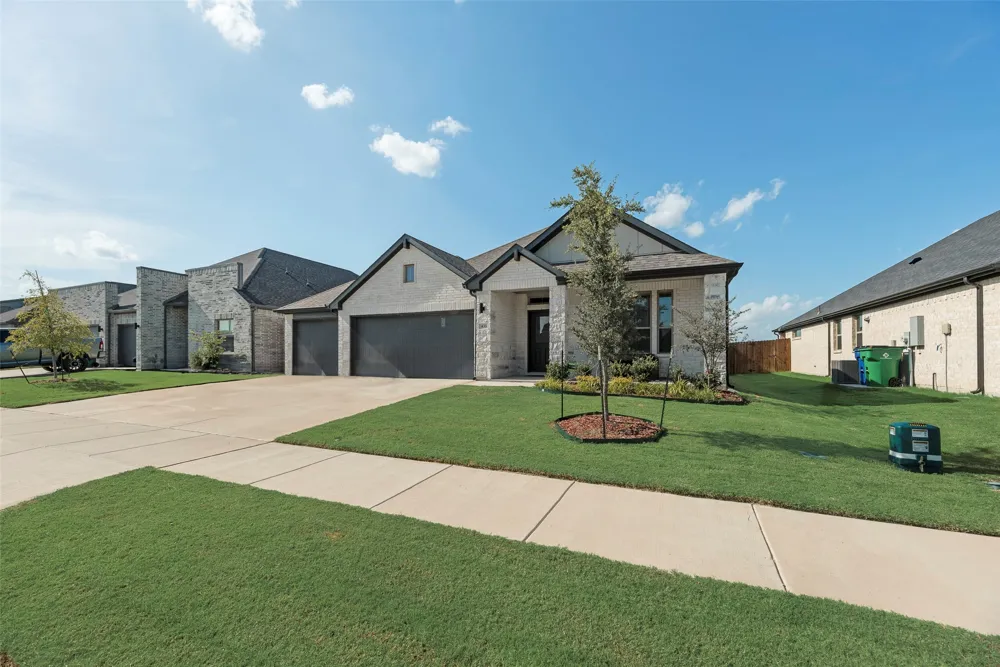 433 Leopold Trail Waxahachie, TX 75165