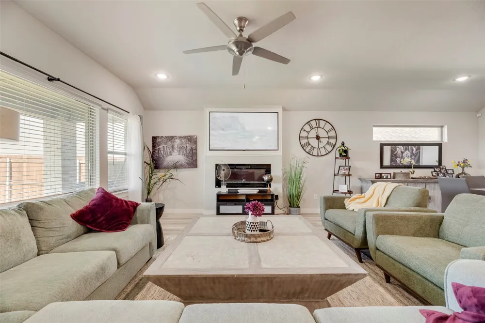 433 Leopold Trail Waxahachie, TX 75165
