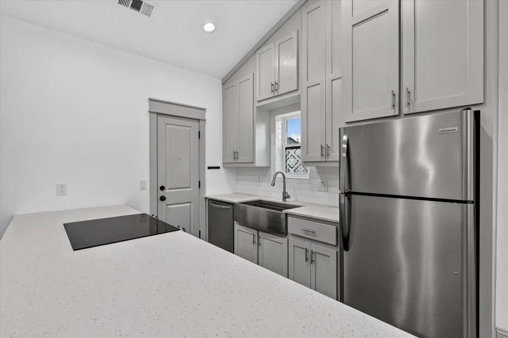 1216 W Nelson Street Denison, TX 75020