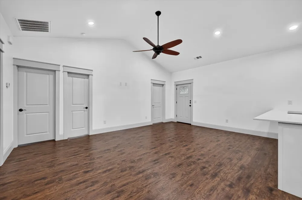 1216 W Nelson Street Denison, TX 75020