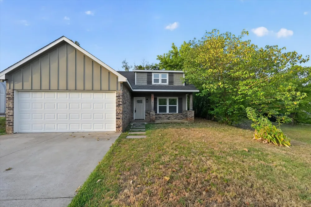 1216 W Nelson Street Denison, TX 75020