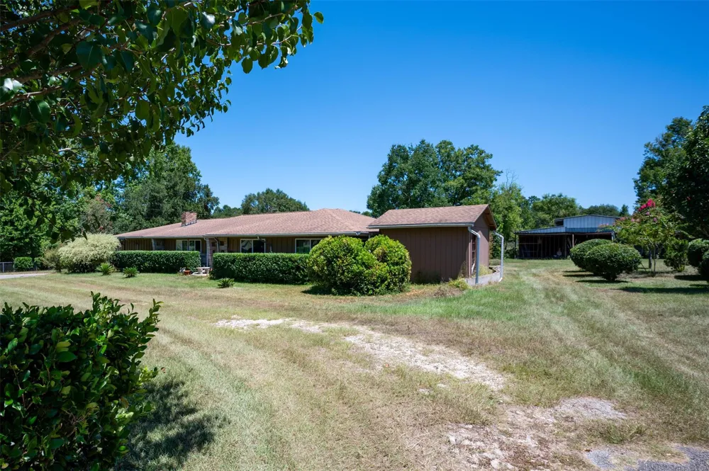 20545 Farm To Market 92 S Fred, TX 77616