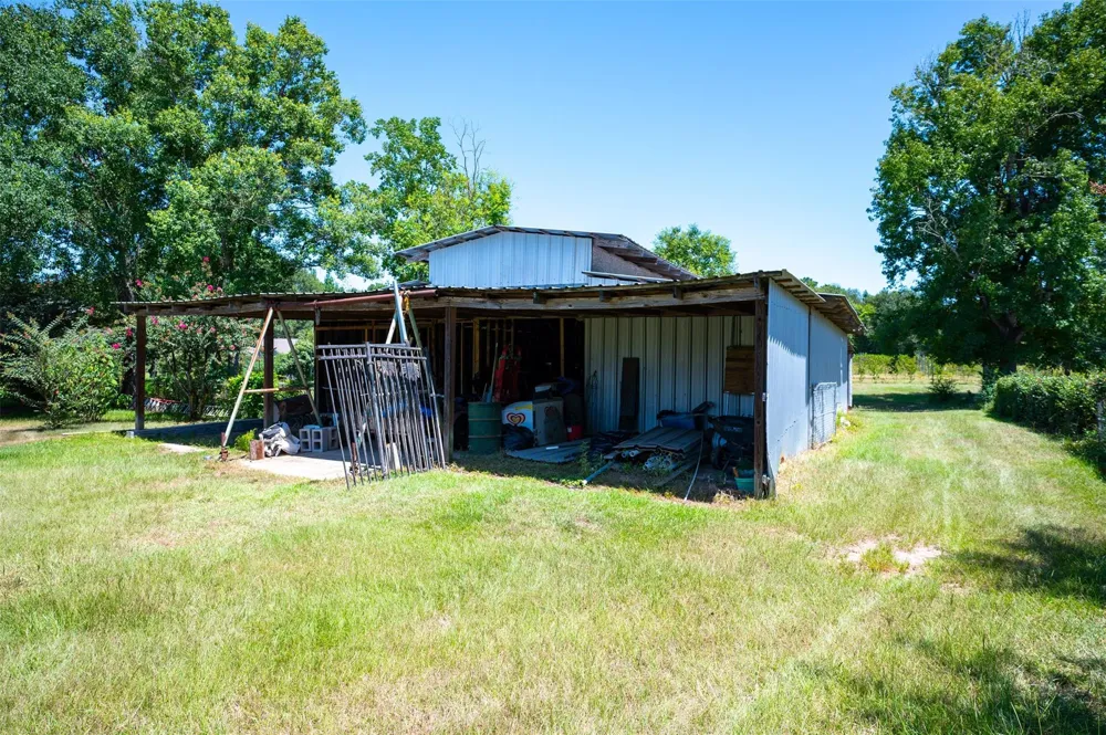20545 Farm To Market 92 S Fred, TX 77616