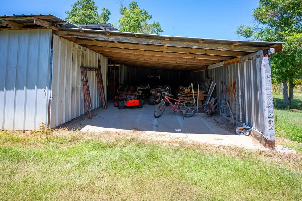 20545 Farm To Market 92 S Fred, TX 77616