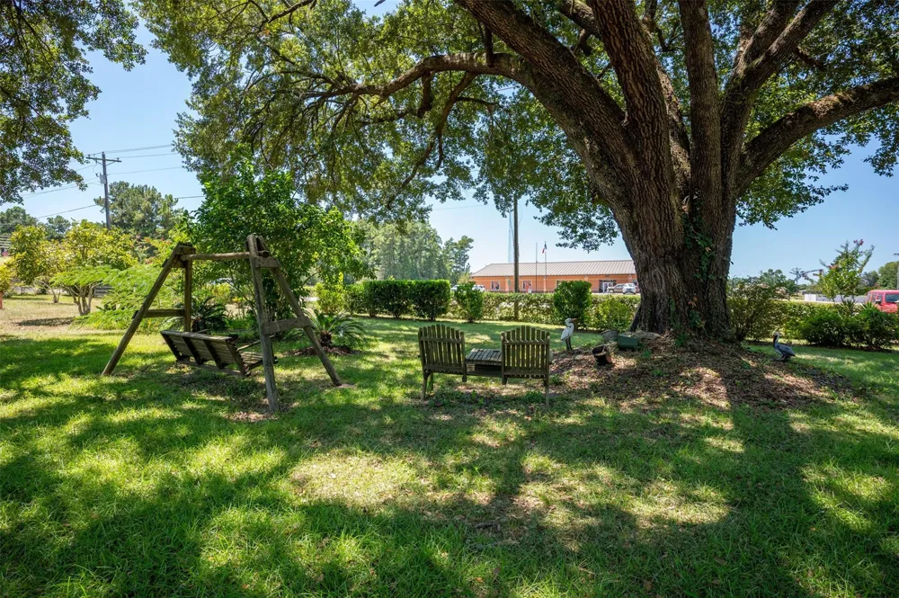 20545 Farm To Market 92 S Fred, TX 77616