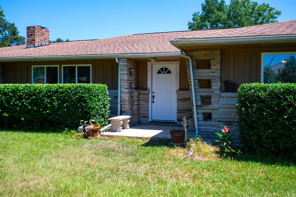 20545 Farm To Market 92 S Fred, TX 77616