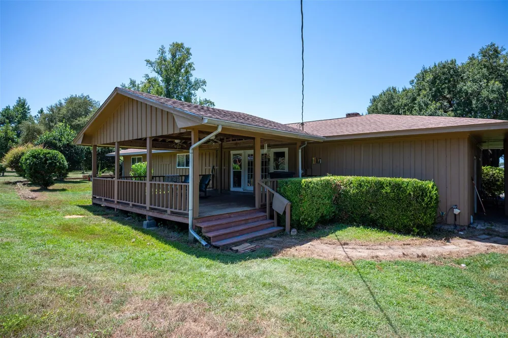 20545 Farm To Market 92 S Fred, TX 77616