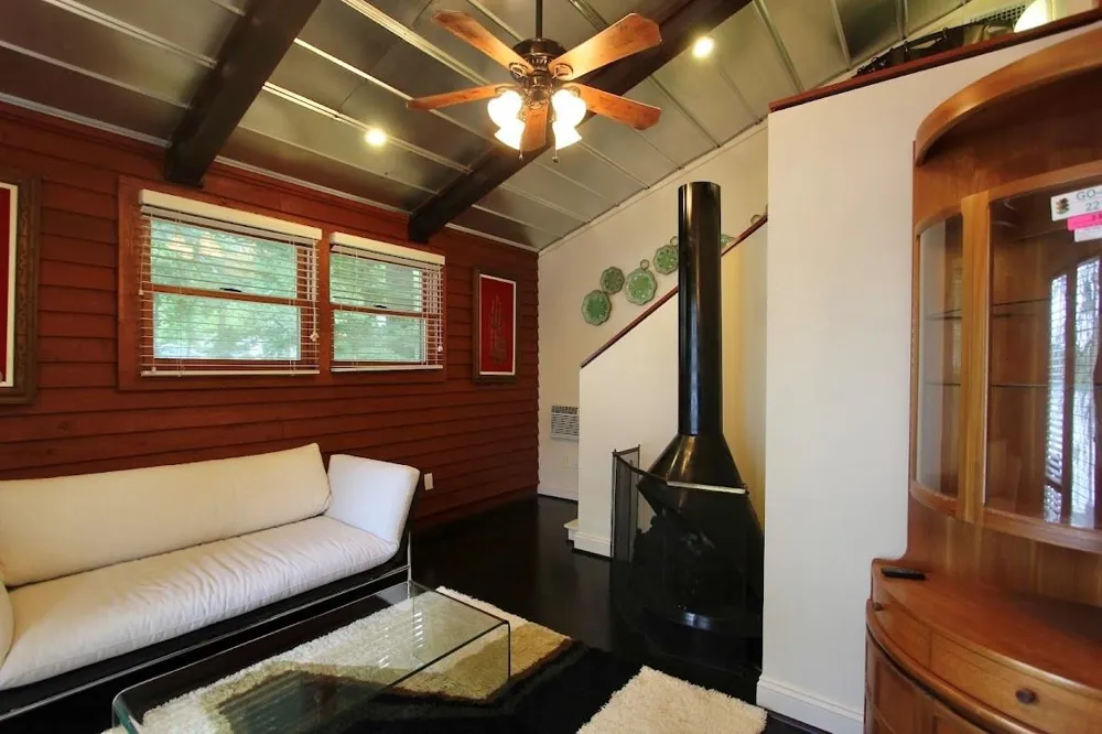 745 County Road 3170 Colmesneil, TX 75938