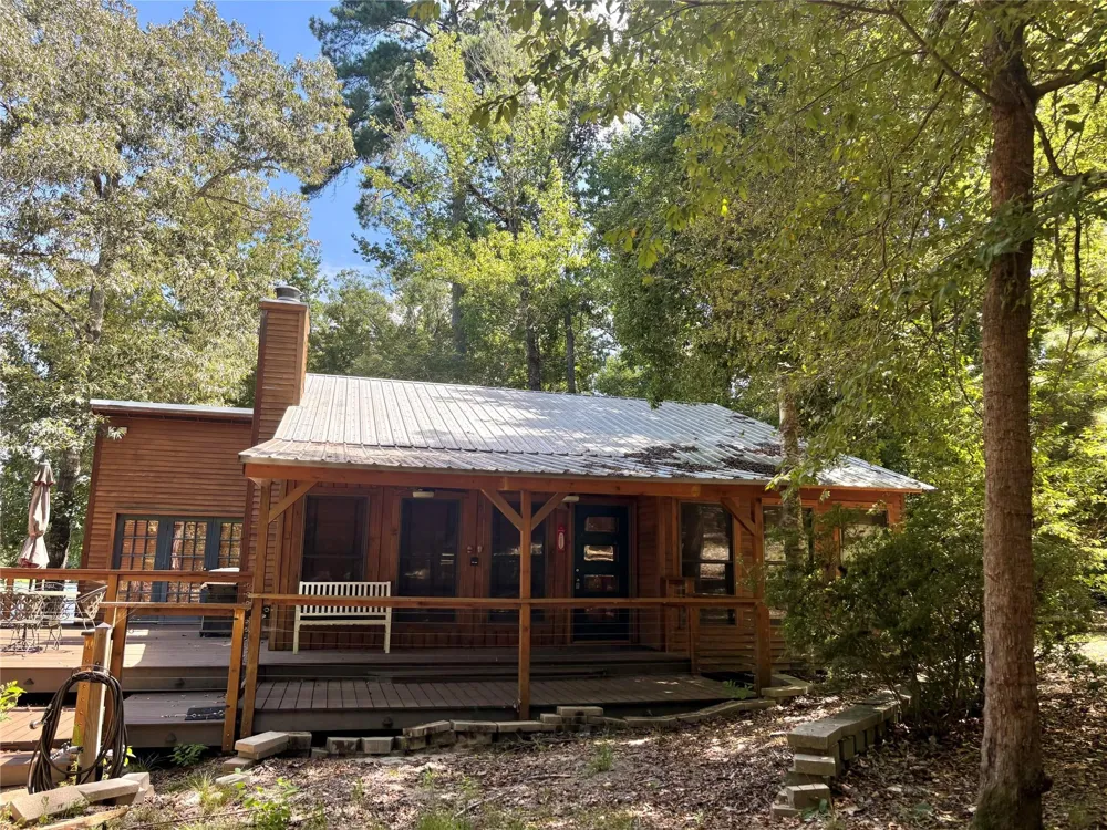 745 County Road 3170 Colmesneil, TX 75938